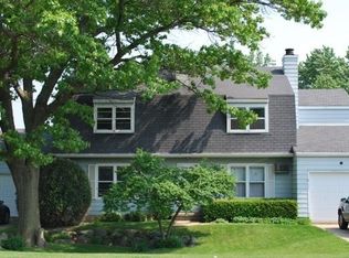 5312 Williamsburg Way, Fitchburg, WI 53719