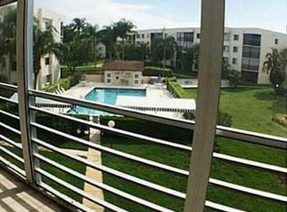 3186 Via Poinciana APT 311, Lake Worth, FL 33467