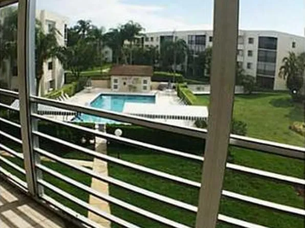 3186 Via Poinciana #311, Greenacres, FL 33467