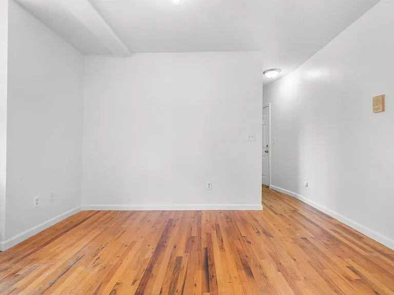 734 Adams St #1B — Photo 10