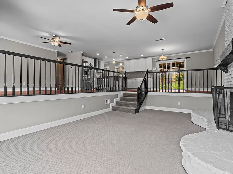 2465 Spring Dr SE — Photo 20