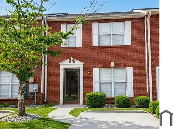 5737 Strathmoor Manor Cir, Lithonia, GA 30058