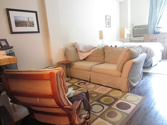 Rented by City Connections Realty | media 12