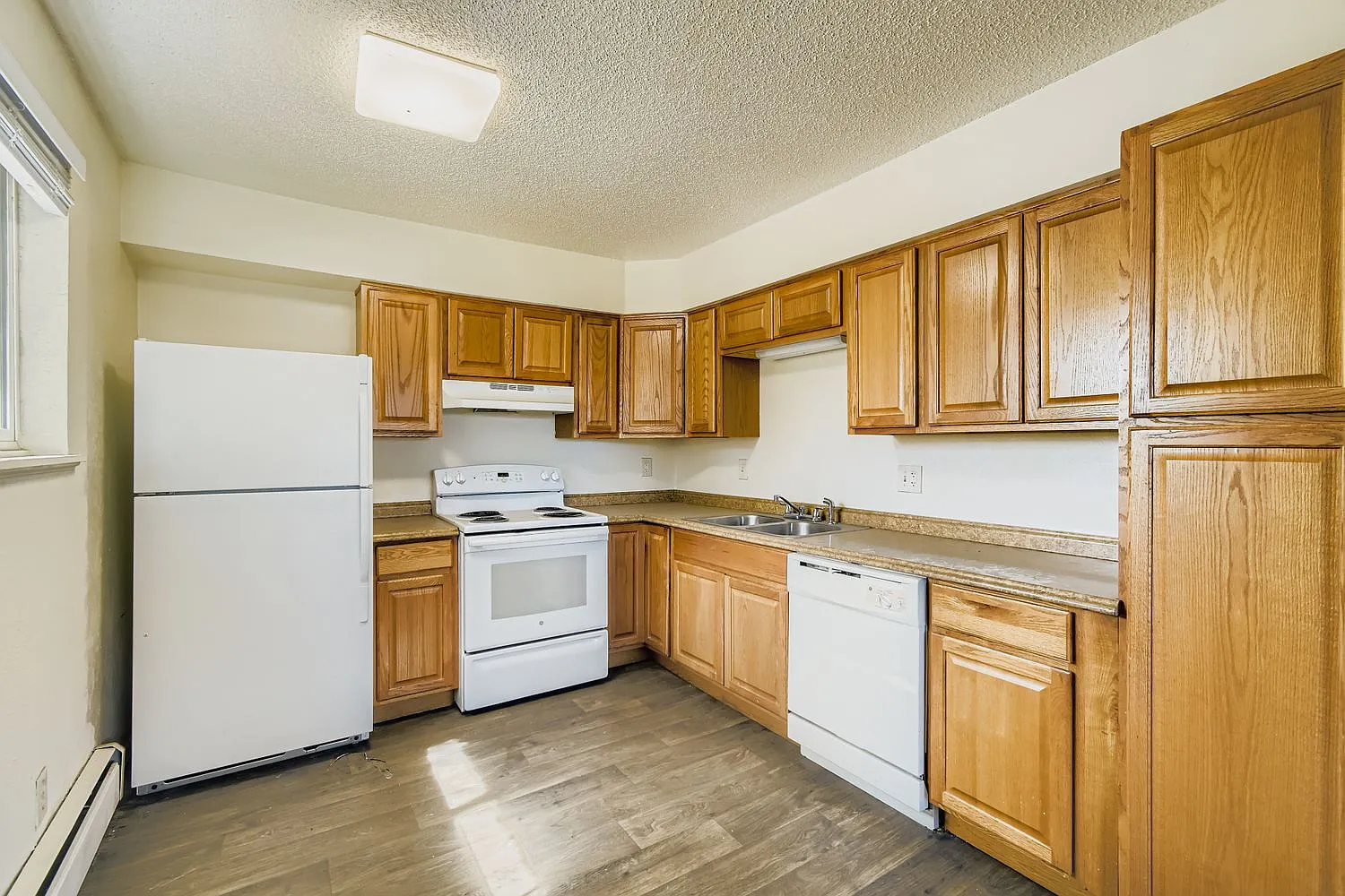 1 bed, 900 sqft, $1,295 — Photo 4