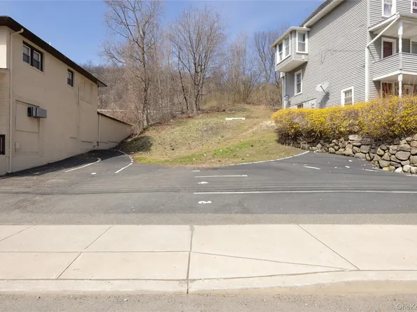 42 Wayne Avenue, Suffern, NY 10901