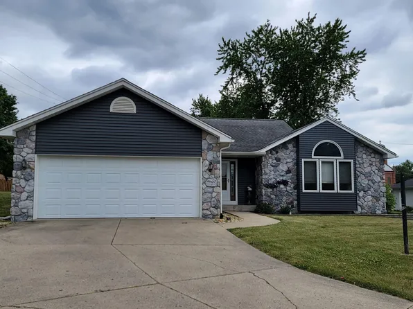 124 Lothamer Ln, Avilla, IN 46710
