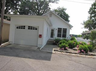 604 Upper Lake Shore Dr, Laporte, IN
