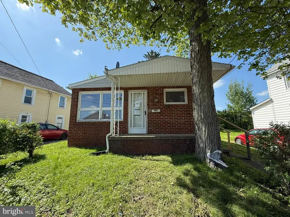 134 W Oilwell St, Saint Marys, PA 15857