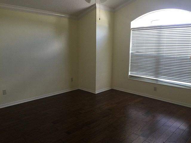 1st image of 319 Batesburg Way