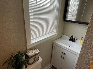 1145 Jefferson Ave #B, Huntington, WV 25704