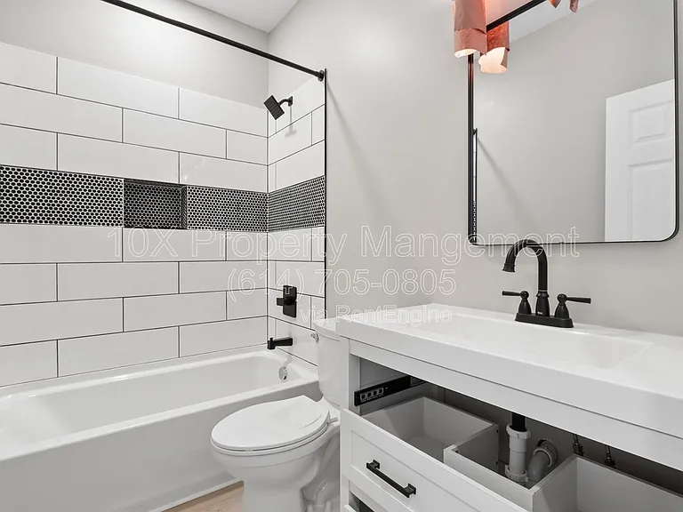 1209 E Whittier St #E — Photo 26