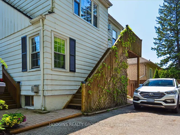 65 Mineola Rd E #UPPER — Photo 4