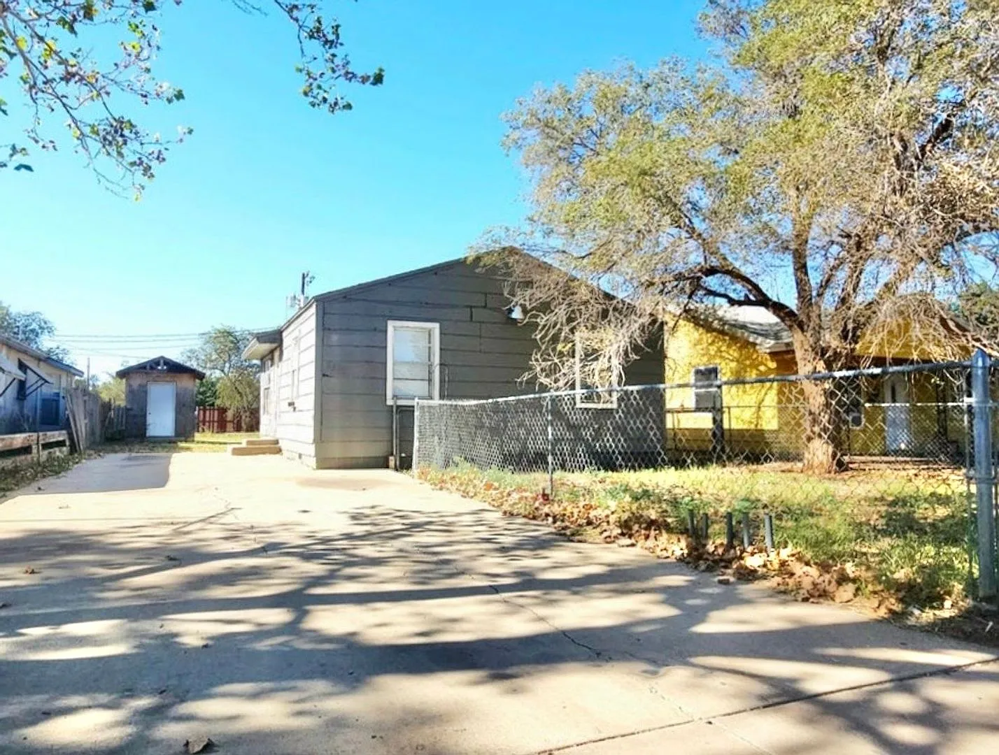 2 bed 1 bath in Arnett Benson — Photo 1