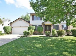 1211 Colby Dr, Saint Peters, MO