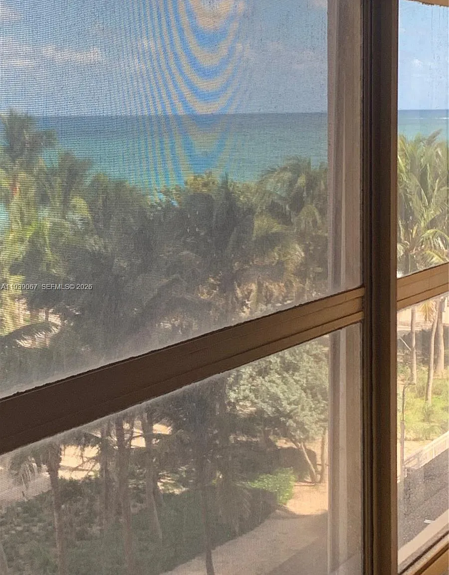 The Aventura Beach Club Cl — Photo 1