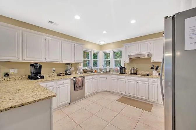 Stream Ridge Dr — Photo 5