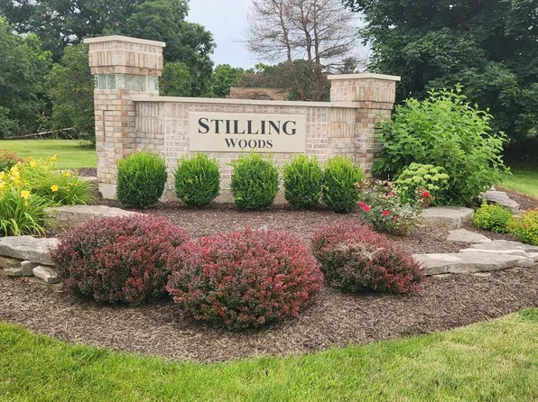 2909 Julia Way, McHenry, IL 60051