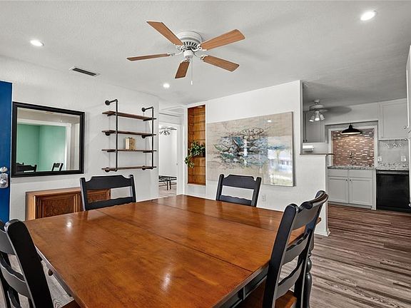 3rd image of 435 3rd St NW