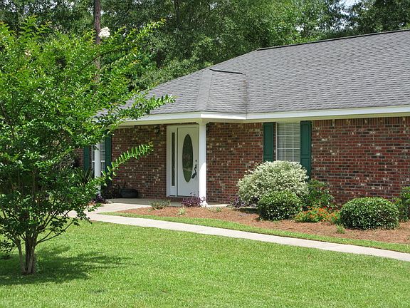 3rd image of 126 Beechwood Dr