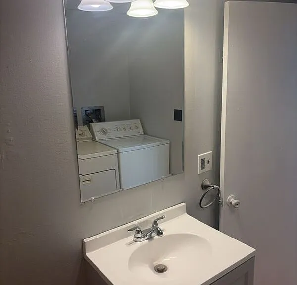 1820 Sanderson Ave #4 — Photo 15