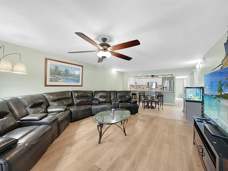 240 Lewis Cir #513 — Photo 19