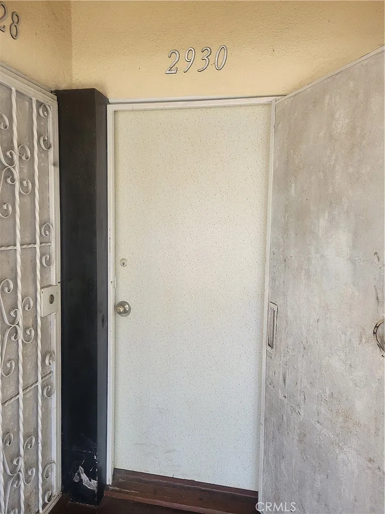2 bed, 915 sqft, $2,300 — Photo 3