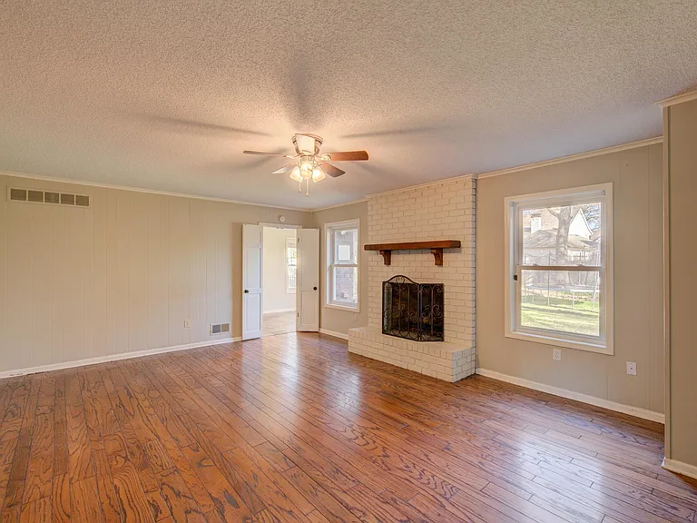 8084 Dogwood Villa Dr — Photo 10