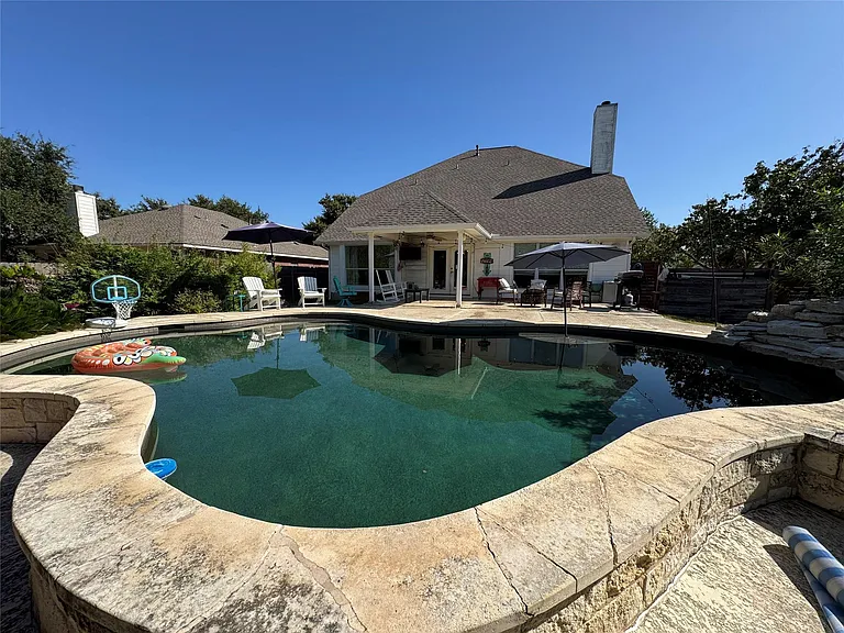 17800 Kilkenny Dr — Photo 1