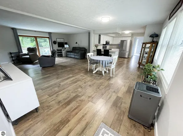 7840 Boda Run, Kingsley, MI 49649