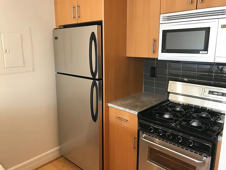 1255 New Hampshire Ave NW — Photo 46