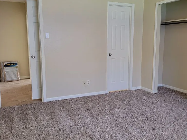 2206 Coach Dr — Photo 12