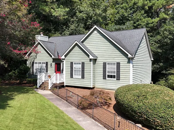 106 N Springs Dr, Acworth, GA 30101