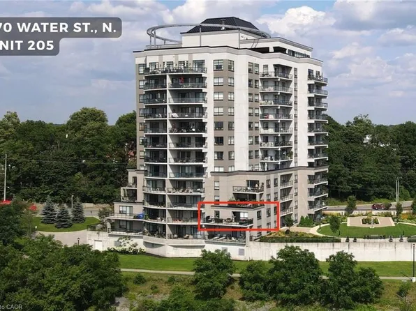 170 Water St N #205, Cambridge, ON N1R 3B6
