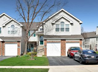 7350 Grandview Ct, Carpentersville, IL 60110