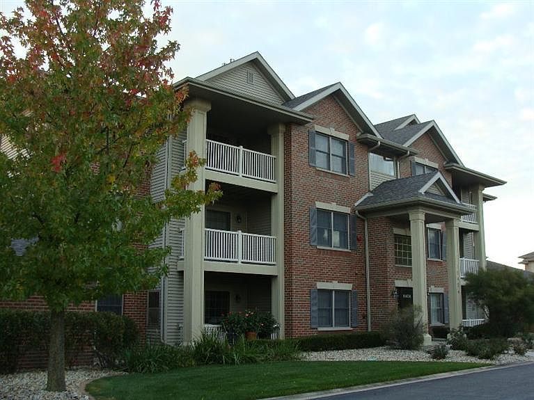 1st image of 10434 White Oak Ln Unit 2A