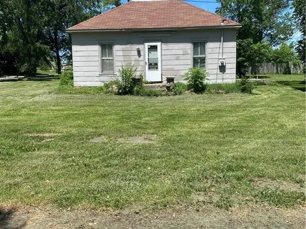 416 E North St, Peculiar, MO 64078