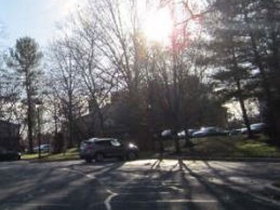 Exterior Neighborhood (street photo)
