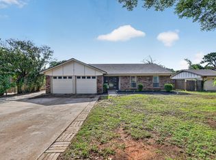 6724 Bartay Dr, North Richland Hills, TX 76182