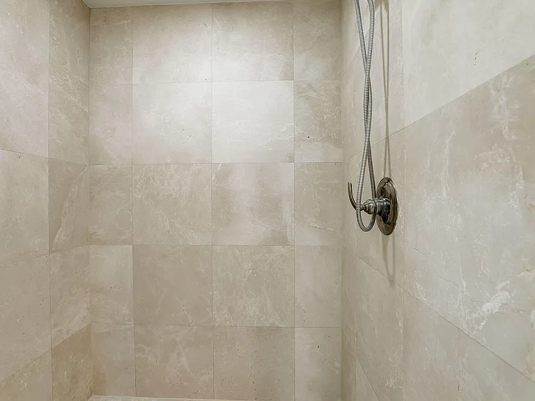 2650 Lake Shore Dr #804 — Photo 28