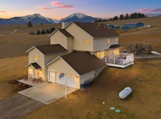 596 Ravenwood Dr, Stevensville, MT 59870