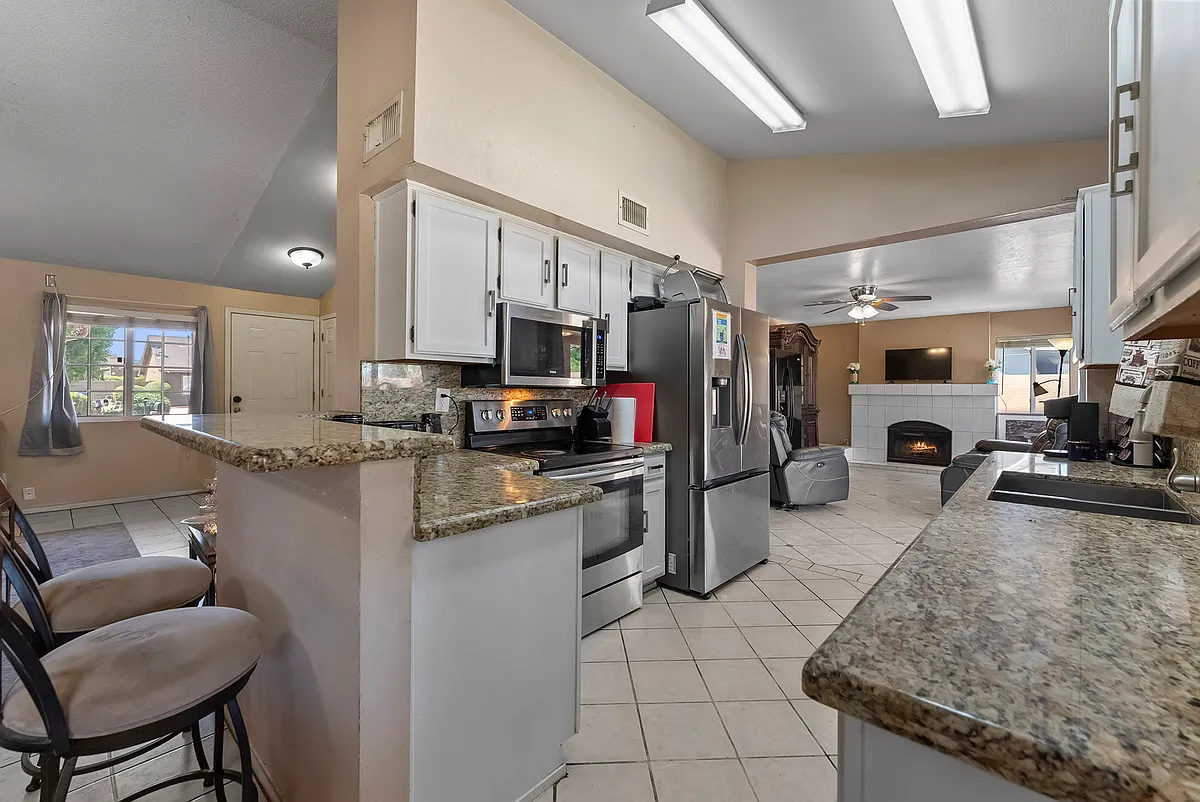 Photo 1 of 28 - 2326 E Folley St #6 - Chandler, AZ Primary Photo - 2326 E Folley St #6