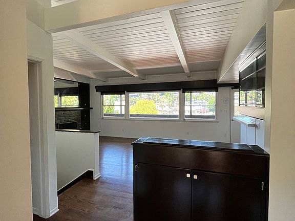 2nd image of 3339 Primera Ave