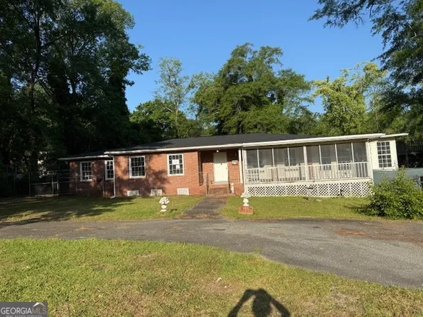806 Magnolia Dr, Macon, GA 31217