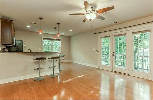 5th image of 4500 Jefferson St APT 201