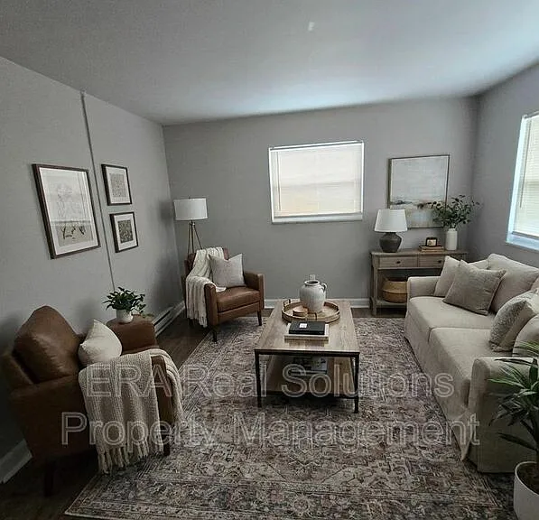 2206 McGuffey Rd — Photo 2