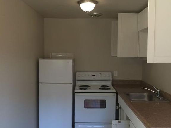 4th image of 546 156th Ave SE APT C