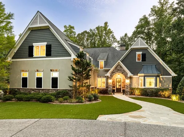 113 Russell Rd, Roswell, GA 30075