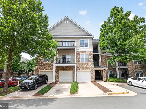 13386 Connor Dr APT M, Centreville, VA 20120