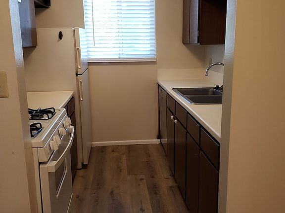 4th image of 473 S State St APT 226