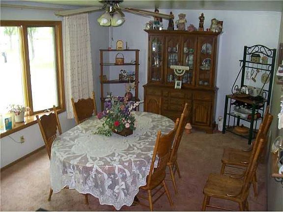 4th image of 21 Sunny Slope Dr